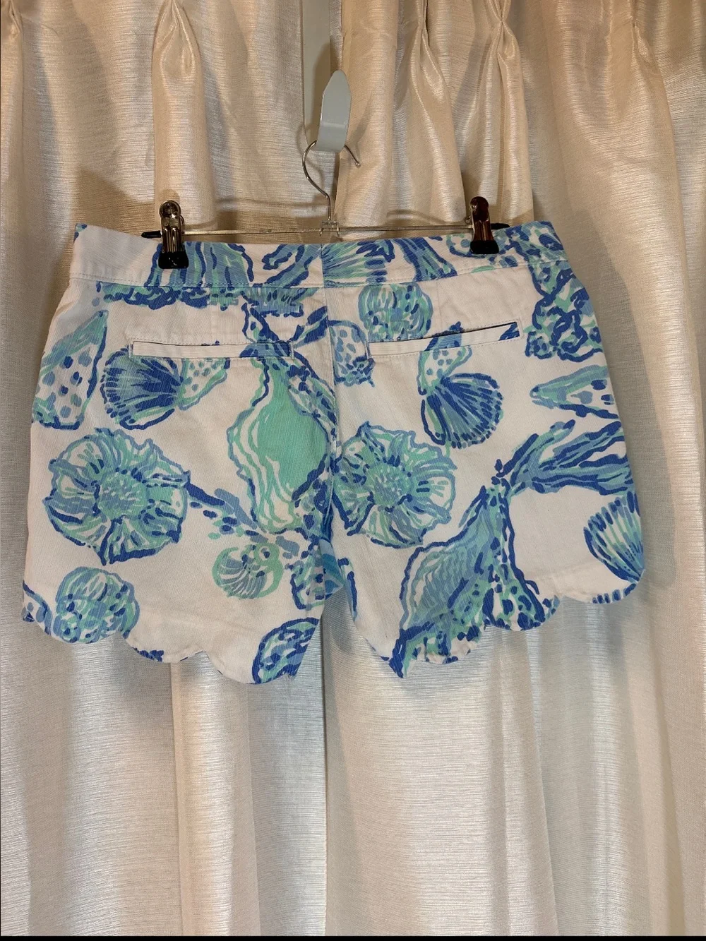Lilly Pulitzer Buttercup Scallop Hem Shorts Shell Print Blue Green 2 - Picture 5 of 7